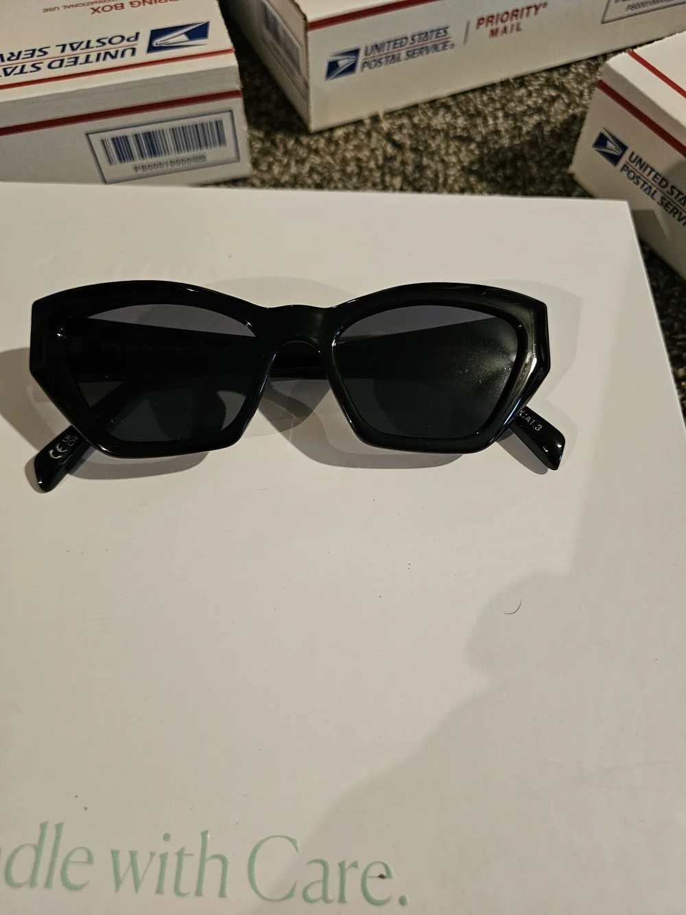 Heart-Shaped Black Women's Sunglasses